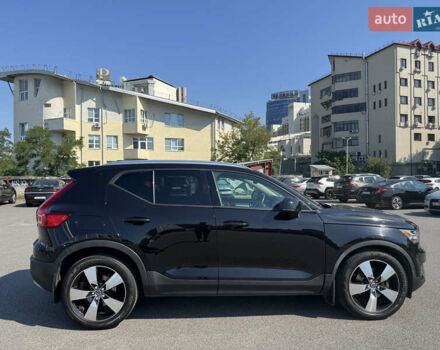 Черный Вольво XC40, объемом двигателя 1.97 л и пробегом 86 тыс. км за 24700 $, фото 3 на Automoto.ua