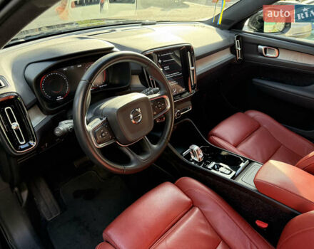 Черный Вольво XC40, объемом двигателя 1.97 л и пробегом 82 тыс. км за 29500 $, фото 6 на Automoto.ua