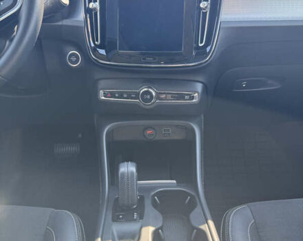 Черный Вольво XC40, объемом двигателя 1.97 л и пробегом 86 тыс. км за 24700 $, фото 11 на Automoto.ua