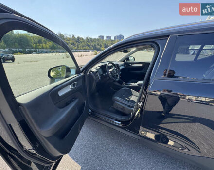 Черный Вольво XC40, объемом двигателя 1.97 л и пробегом 86 тыс. км за 24700 $, фото 17 на Automoto.ua