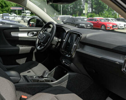 Черный Вольво XC40, объемом двигателя 1.97 л и пробегом 235 тыс. км за 24390 $, фото 17 на Automoto.ua