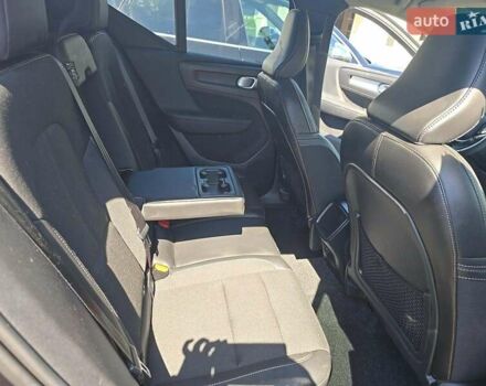 Черный Вольво XC40, объемом двигателя 2 л и пробегом 145 тыс. км за 14000 $, фото 10 на Automoto.ua