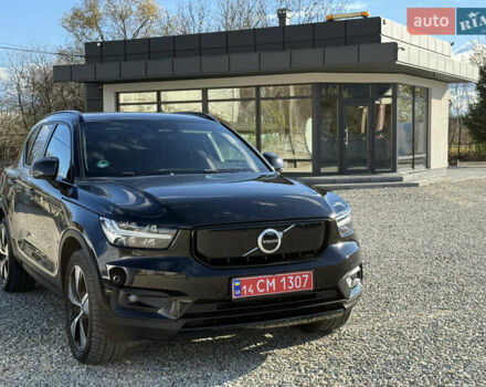 Черный Вольво XC40, объемом двигателя 0 л и пробегом 140 тыс. км за 24300 $, фото 72 на Automoto.ua