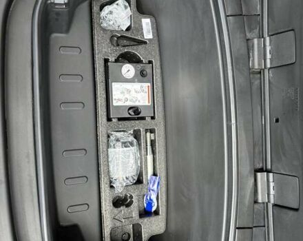 Черный Вольво XC40, объемом двигателя 0 л и пробегом 136 тыс. км за 24900 $, фото 26 на Automoto.ua