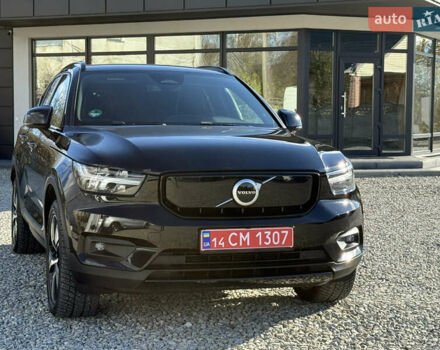 Черный Вольво XC40, объемом двигателя 0 л и пробегом 140 тыс. км за 24300 $, фото 4 на Automoto.ua