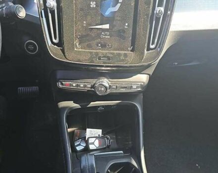 Черный Вольво XC40, объемом двигателя 2 л и пробегом 145 тыс. км за 14000 $, фото 5 на Automoto.ua