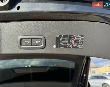 Черный Вольво XC40, объемом двигателя 0 л и пробегом 140 тыс. км за 24300 $, фото 27 на Automoto.ua