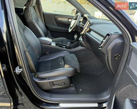 Черный Вольво XC40, объемом двигателя 0 л и пробегом 140 тыс. км за 24300 $, фото 38 на Automoto.ua