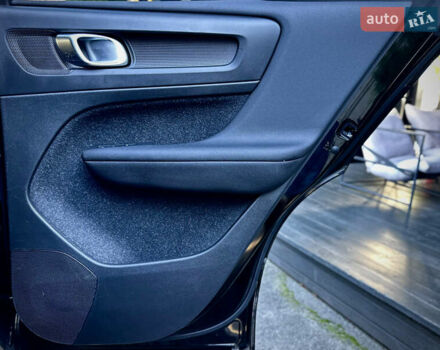 Черный Вольво XC40, объемом двигателя 1.97 л и пробегом 143 тыс. км за 19000 $, фото 19 на Automoto.ua