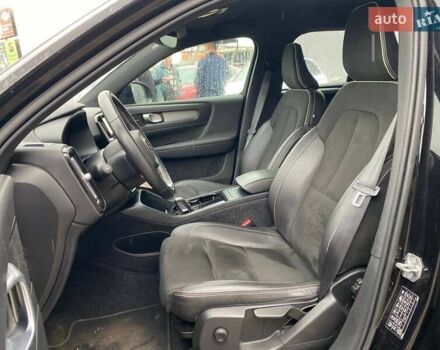 Черный Вольво XC40, объемом двигателя 0 л и пробегом 53 тыс. км за 26900 $, фото 17 на Automoto.ua