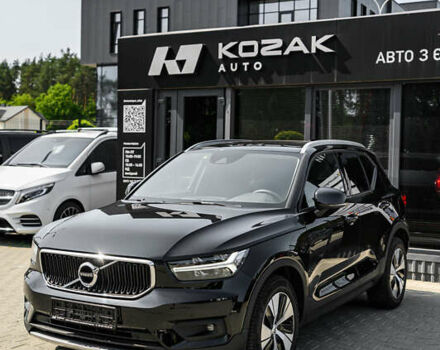 Черный Вольво XC40, объемом двигателя 1.97 л и пробегом 235 тыс. км за 24390 $, фото 1 на Automoto.ua