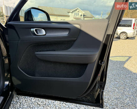 Черный Вольво XC40, объемом двигателя 0 л и пробегом 140 тыс. км за 24300 $, фото 37 на Automoto.ua