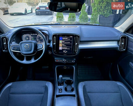 Черный Вольво XC40, объемом двигателя 1.97 л и пробегом 143 тыс. км за 19000 $, фото 23 на Automoto.ua