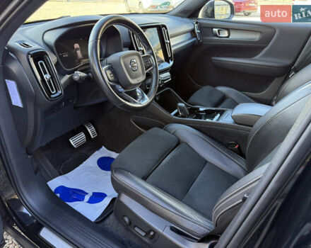 Черный Вольво XC40, объемом двигателя 0 л и пробегом 140 тыс. км за 24300 $, фото 47 на Automoto.ua