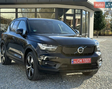 Черный Вольво XC40, объемом двигателя 0 л и пробегом 140 тыс. км за 24300 $, фото 2 на Automoto.ua