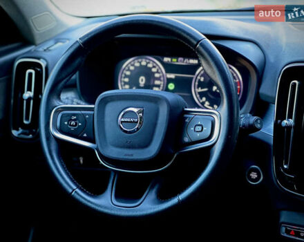 Черный Вольво XC40, объемом двигателя 1.97 л и пробегом 143 тыс. км за 19000 $, фото 26 на Automoto.ua