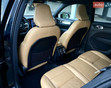 Черный Вольво XC40, объемом двигателя 1.97 л и пробегом 73 тыс. км за 24500 $, фото 25 на Automoto.ua