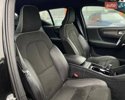 Черный Вольво XC40, объемом двигателя 0 л и пробегом 53 тыс. км за 26900 $, фото 23 на Automoto.ua