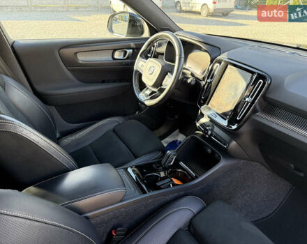 Черный Вольво XC40, объемом двигателя 0 л и пробегом 140 тыс. км за 24300 $, фото 41 на Automoto.ua