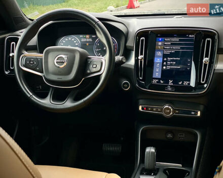 Черный Вольво XC40, объемом двигателя 1.97 л и пробегом 73 тыс. км за 24500 $, фото 28 на Automoto.ua