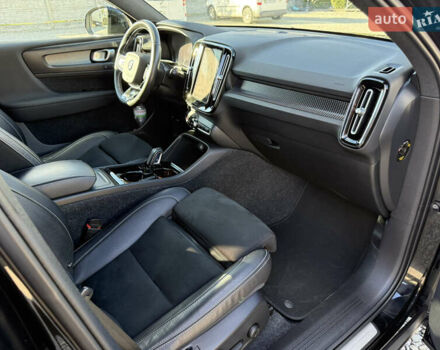 Черный Вольво XC40, объемом двигателя 0 л и пробегом 140 тыс. км за 24300 $, фото 40 на Automoto.ua