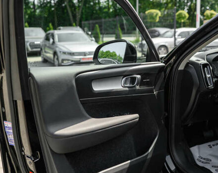 Черный Вольво XC40, объемом двигателя 1.97 л и пробегом 235 тыс. км за 24390 $, фото 33 на Automoto.ua