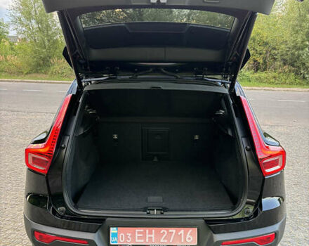 Черный Вольво XC40, объемом двигателя 0 л и пробегом 138 тыс. км за 25600 $, фото 13 на Automoto.ua