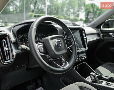Черный Вольво XC40, объемом двигателя 1.97 л и пробегом 235 тыс. км за 24390 $, фото 10 на Automoto.ua