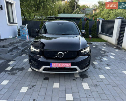 Черный Вольво XC40, объемом двигателя 0 л и пробегом 73 тыс. км за 26500 $, фото 1 на Automoto.ua