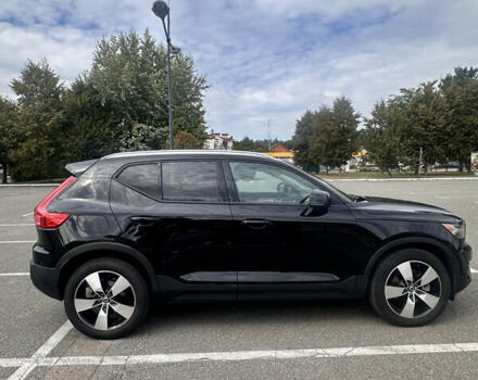 Черный Вольво XC40, объемом двигателя 1.97 л и пробегом 42 тыс. км за 27300 $, фото 4 на Automoto.ua