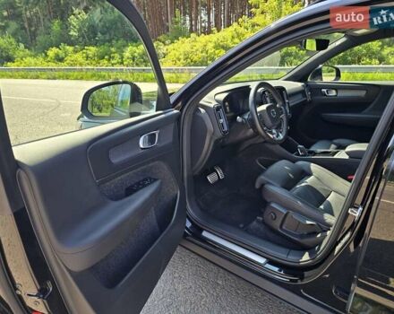 Чорний Вольво XC40, об'ємом двигуна 0 л та пробігом 110 тис. км за 26999 $, фото 35 на Automoto.ua