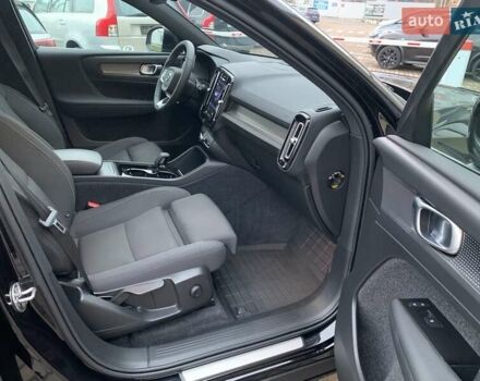 Черный Вольво XC40, объемом двигателя 0 л и пробегом 169 тыс. км за 22999 $, фото 28 на Automoto.ua