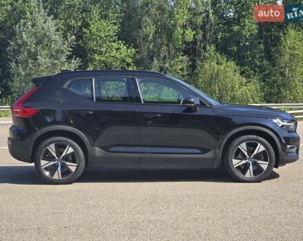 Чорний Вольво XC40, об'ємом двигуна 0 л та пробігом 110 тис. км за 26999 $, фото 9 на Automoto.ua