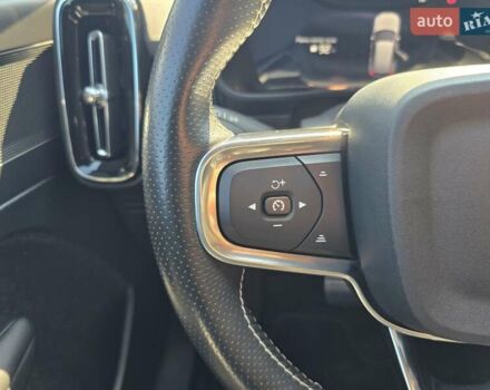 Чорний Вольво XC40, об'ємом двигуна 0 л та пробігом 110 тис. км за 26999 $, фото 75 на Automoto.ua