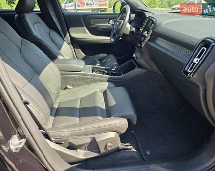 Чорний Вольво XC40, об'ємом двигуна 0 л та пробігом 110 тис. км за 26999 $, фото 63 на Automoto.ua