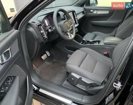 Черный Вольво XC40, объемом двигателя 0 л и пробегом 169 тыс. км за 22999 $, фото 24 на Automoto.ua
