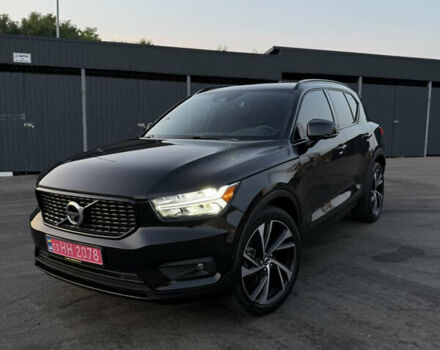 Чорний Вольво XC40, об'ємом двигуна 1.97 л та пробігом 41 тис. км за 29300 $, фото 1 на Automoto.ua