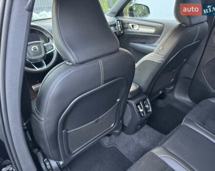 Черный Вольво XC40, объемом двигателя 0 л и пробегом 73 тыс. км за 26500 $, фото 61 на Automoto.ua