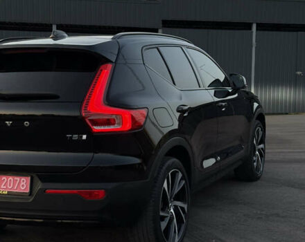 Чорний Вольво XC40, об'ємом двигуна 1.97 л та пробігом 41 тис. км за 29300 $, фото 13 на Automoto.ua