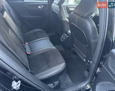 Черный Вольво XC40, объемом двигателя 0 л и пробегом 73 тыс. км за 26500 $, фото 77 на Automoto.ua