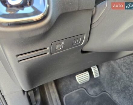 Чорний Вольво XC40, об'ємом двигуна 0 л та пробігом 110 тис. км за 26999 $, фото 46 на Automoto.ua