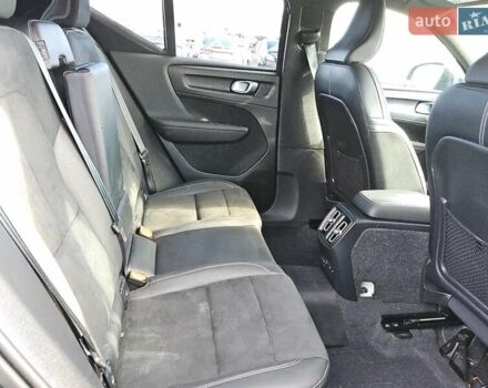 Черный Вольво XC40, объемом двигателя 0 л и пробегом 53 тыс. км за 8200 $, фото 9 на Automoto.ua