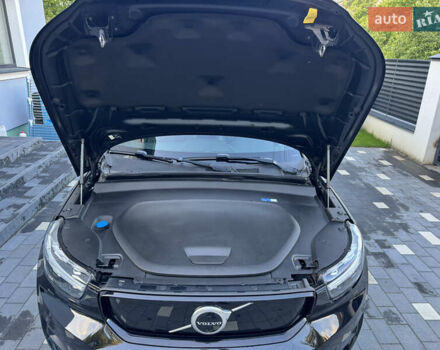 Черный Вольво XC40, объемом двигателя 0 л и пробегом 73 тыс. км за 26500 $, фото 86 на Automoto.ua