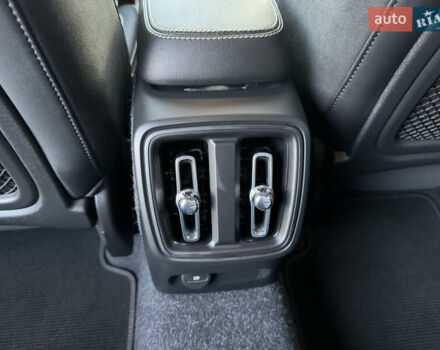 Черный Вольво XC40, объемом двигателя 0 л и пробегом 73 тыс. км за 26500 $, фото 63 на Automoto.ua
