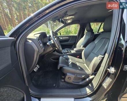 Чорний Вольво XC40, об'ємом двигуна 0 л та пробігом 110 тис. км за 26999 $, фото 39 на Automoto.ua