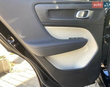 Вольво XC40 2022 в Одессе на Automoto.ua Черный Вольво XC40, объемом двигателя 1.97 л и пробегом 18 тыс. км за 34900 $, фото 31 на Automoto.ua