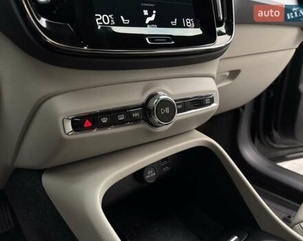 Черный Вольво XC40, объемом двигателя 1.97 л и пробегом 44 тыс. км за 25900 $, фото 22 на Automoto.ua