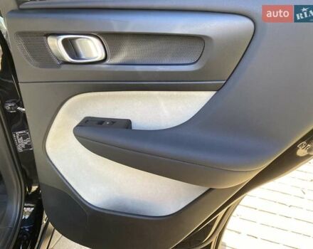 Вольво XC40 2022 в Одессе на Automoto.ua Черный Вольво XC40, объемом двигателя 1.97 л и пробегом 18 тыс. км за 34900 $, фото 32 на Automoto.ua