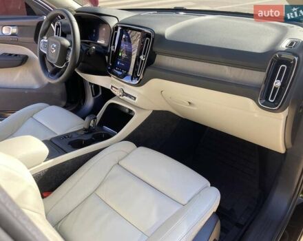 Вольво XC40 2022 в Одессе на Automoto.ua Черный Вольво XC40, объемом двигателя 1.97 л и пробегом 18 тыс. км за 34900 $, фото 27 на Automoto.ua