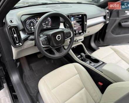 Черный Вольво XC40, объемом двигателя 1.97 л и пробегом 44 тыс. км за 25900 $, фото 14 на Automoto.ua